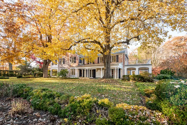 Paul Simon relists 32-acre New Canaan estate for $11.9M