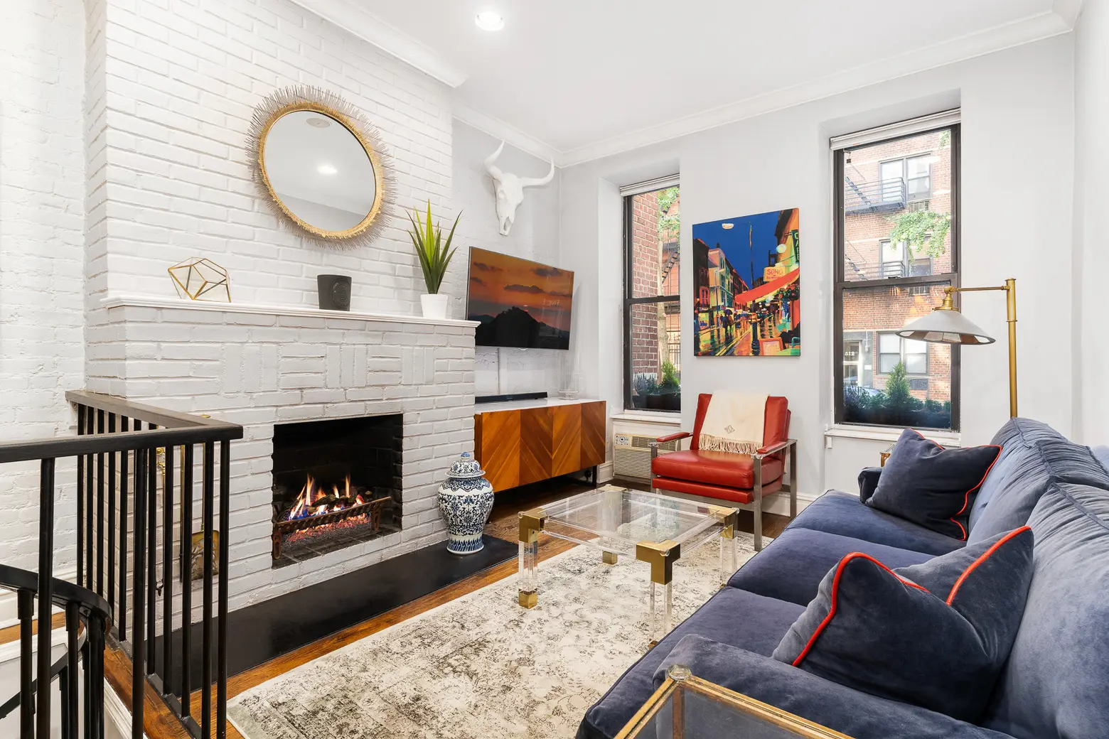 This $1.3M Yorkville duplex is classy, sassy, and perfect for a small family