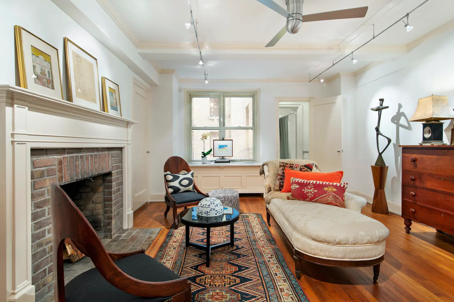 For $349K, this Beekman studio is a tiny charmer