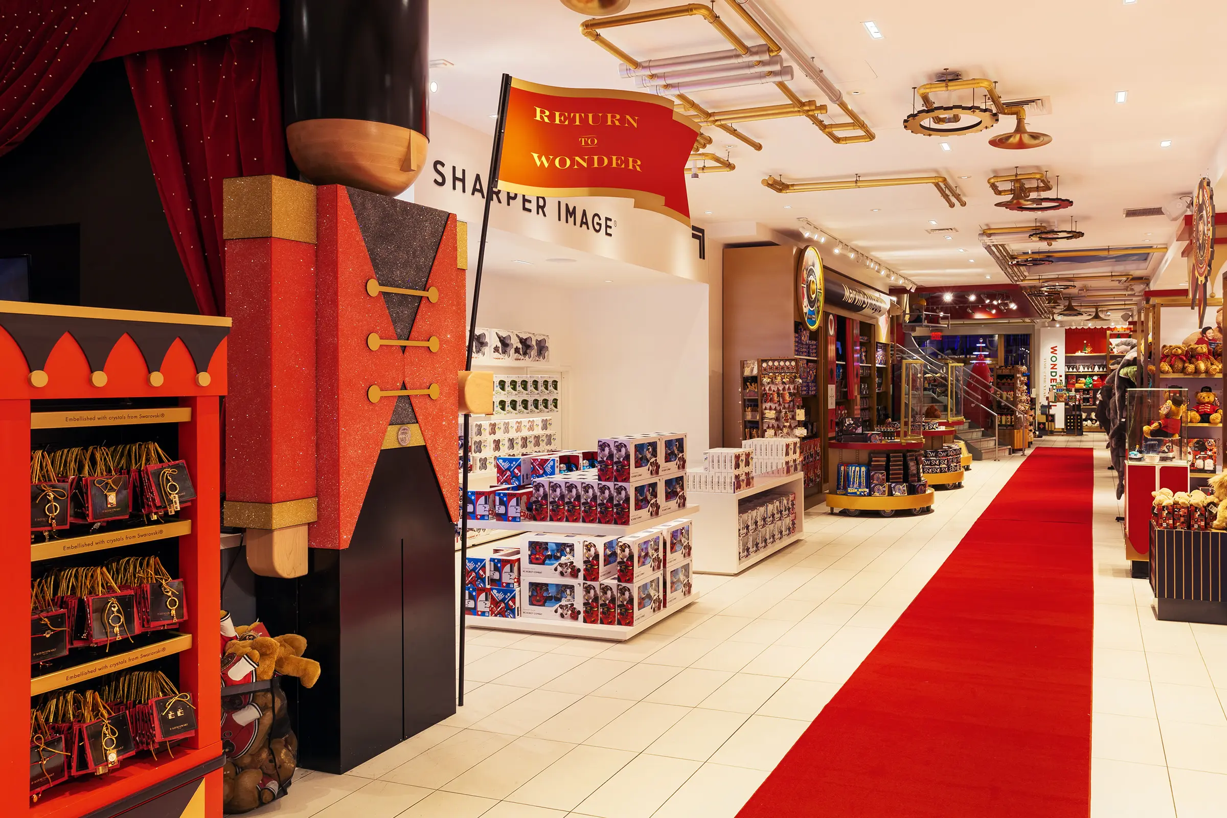 I spent an hour inside FAO Schwarz all by myself—here's what it was like