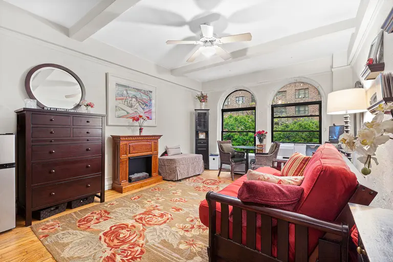 For $489K, a classic Upper West Side studio right off Central Park