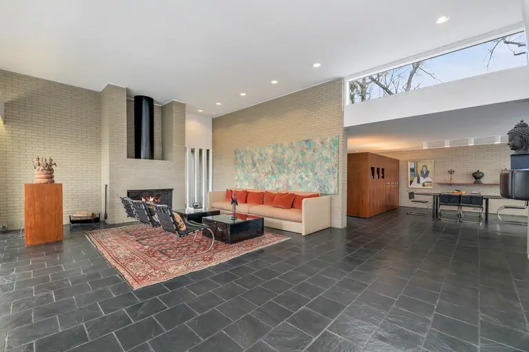 Now asking $1.75M, Richard Meier designed this Essex County, NJ home for his parents in 1965
