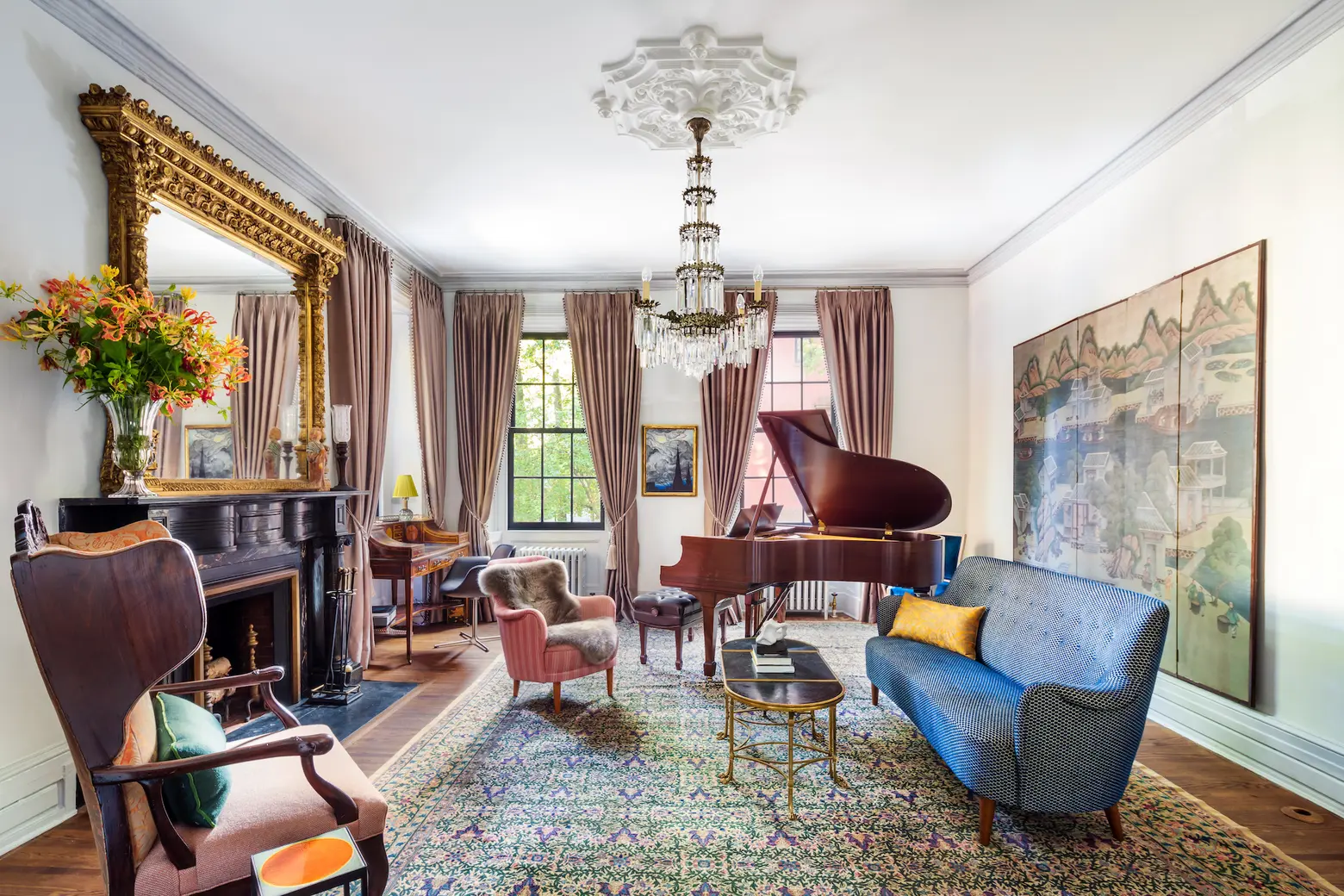 Amy Schumer buys Brooklyn Heights townhouse from ‘Moonstruck,’ last listed for $11M