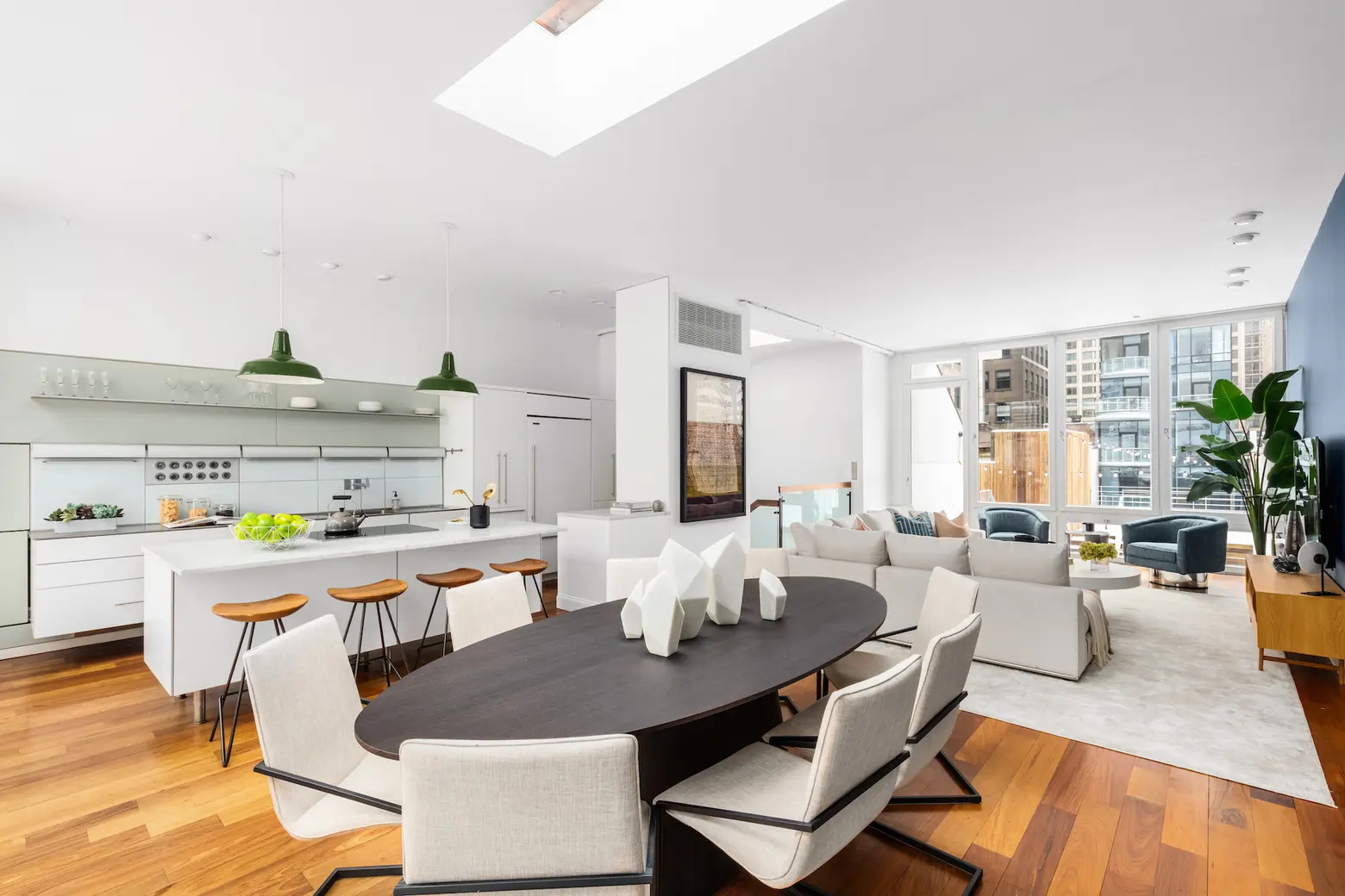 $6.5M Tribeca penthouse is a sky-lit sanctuary with tons of bonus space