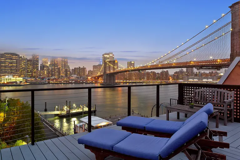 $3M Brooklyn Heights loft has a roof deck overlooking the Brooklyn Bridge