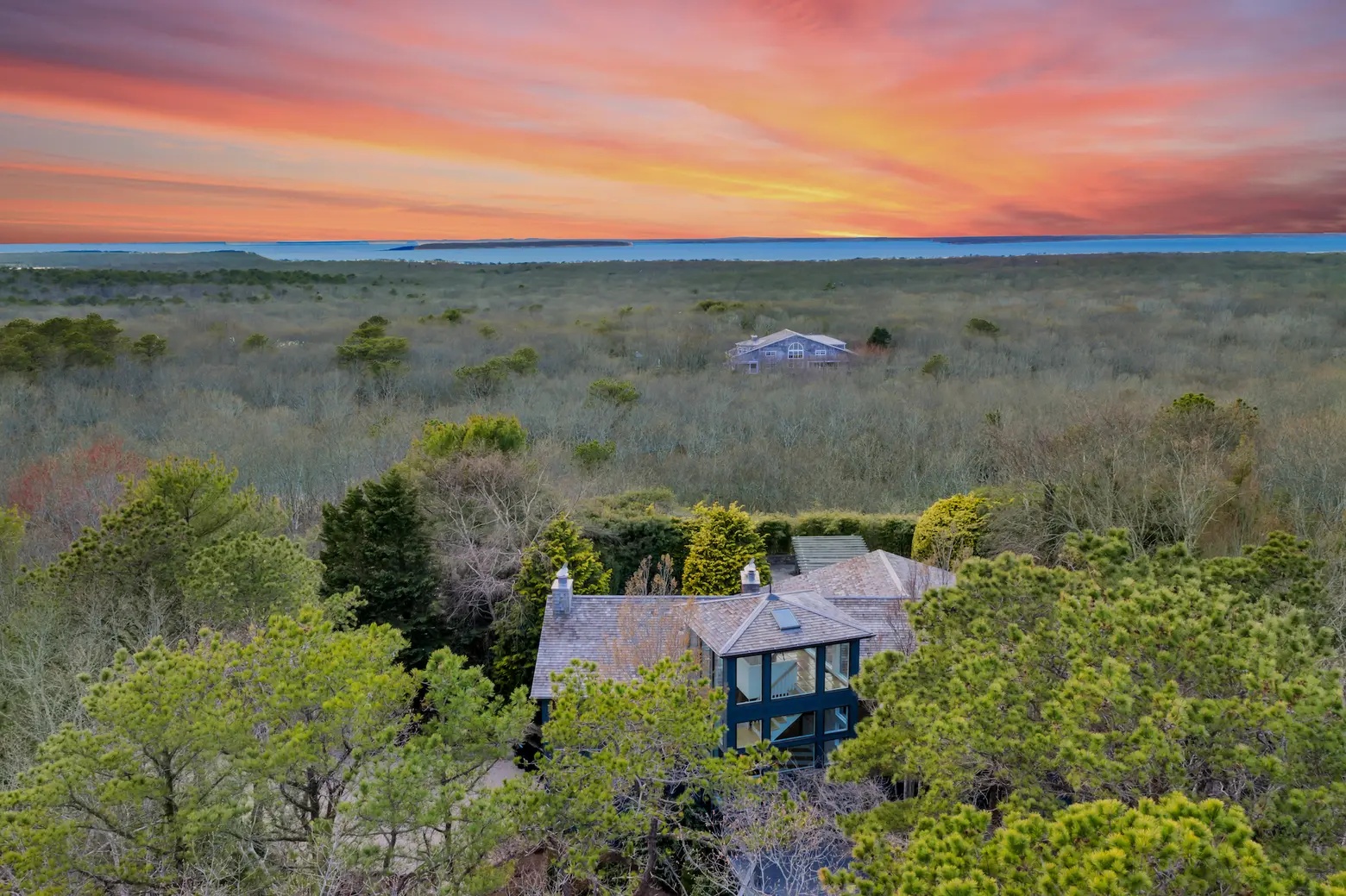 With panoramic views and rooftop observatory, this $4M Hamptons home resembles a lighthouse