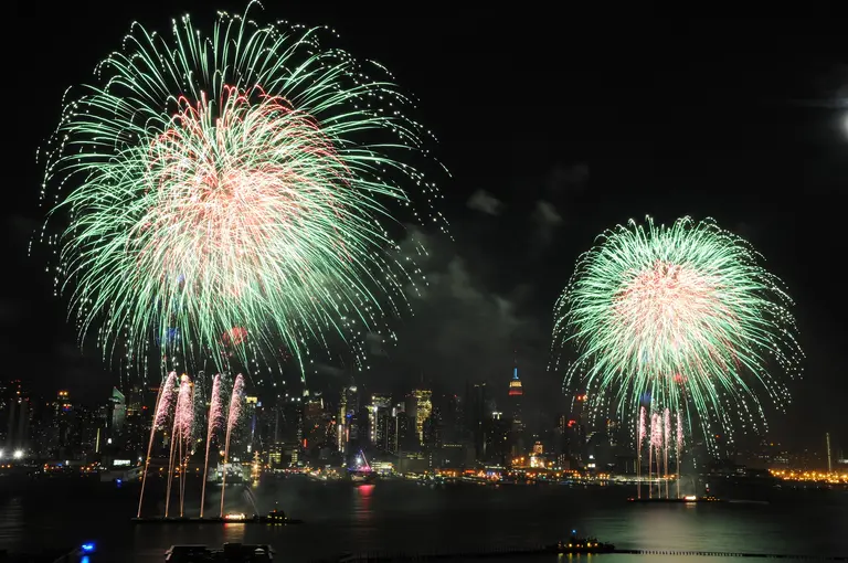 Macy’s 4th of July fireworks show returns to the East River