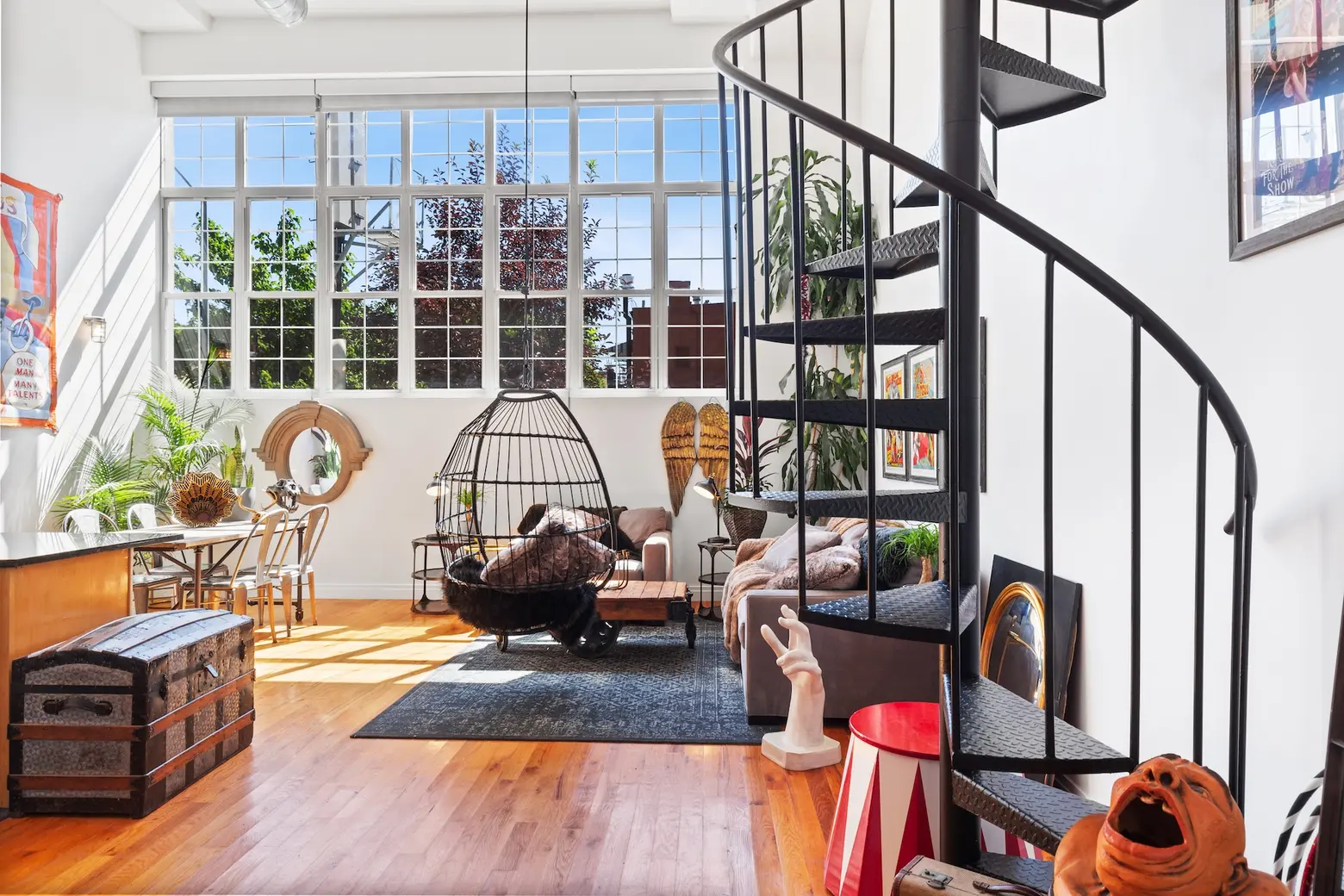 $1M Bed-Stuy loft got some circus-worthy touches from its aerialist owner