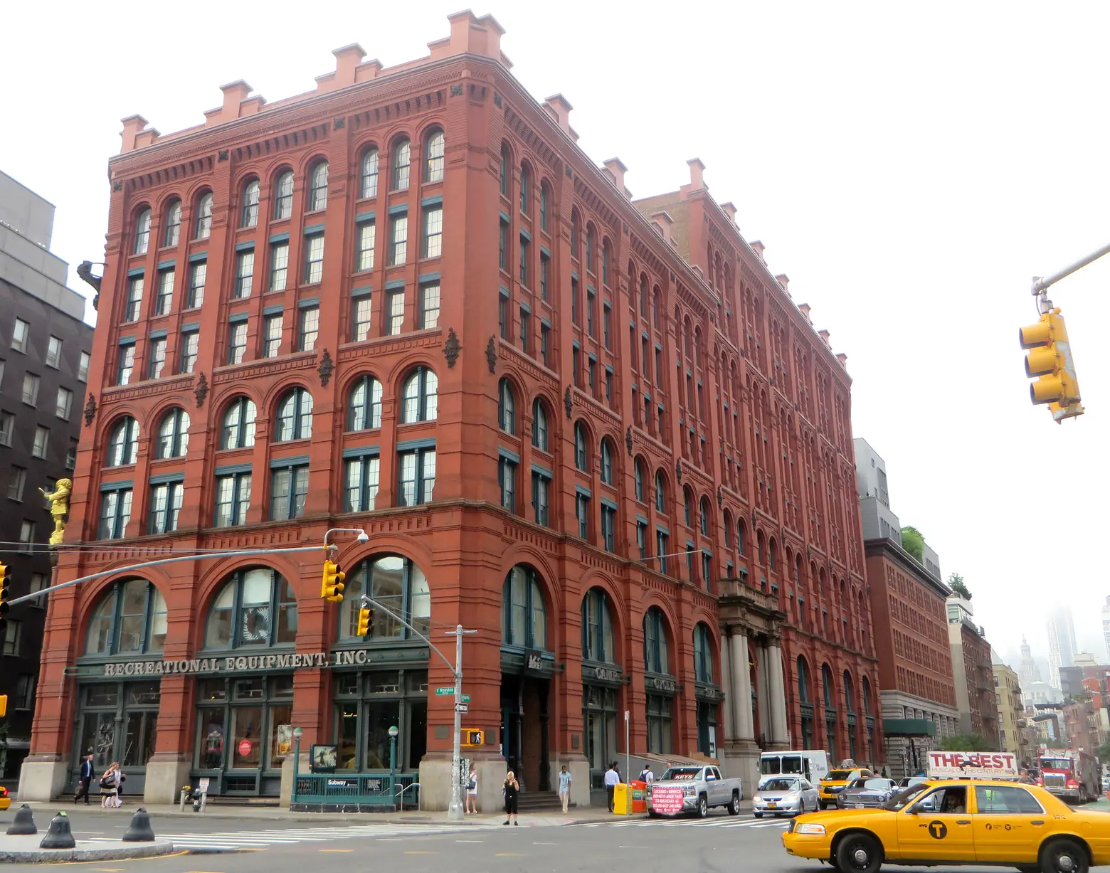 Joshua Kushner and Karlie Kloss buy Puck Building penthouse last listed for $42.5M