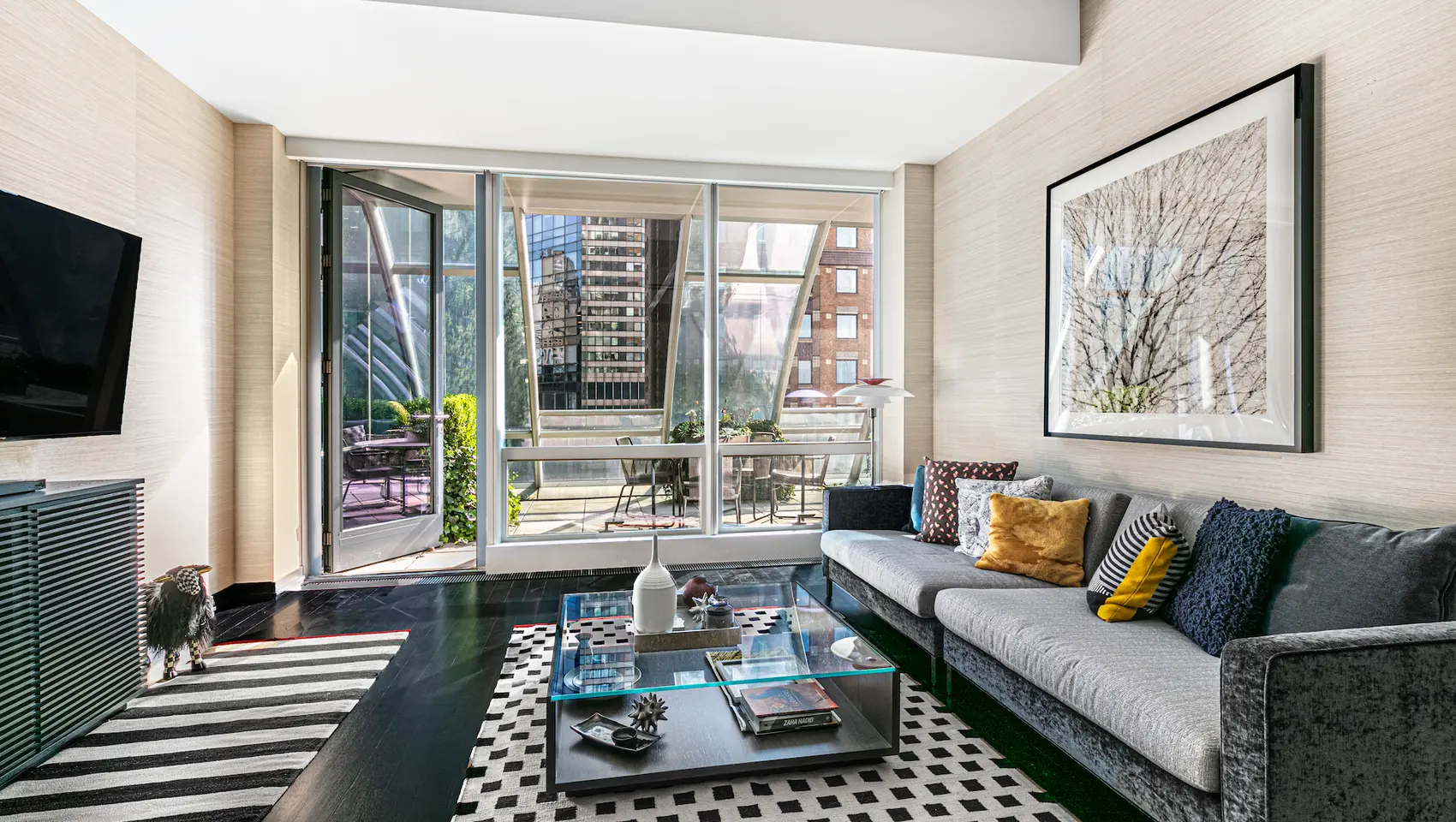 One57, Apartment 32D