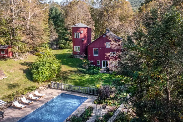 A converted dairy farm in Connecticut is now a cool, rustic residence asking $1M