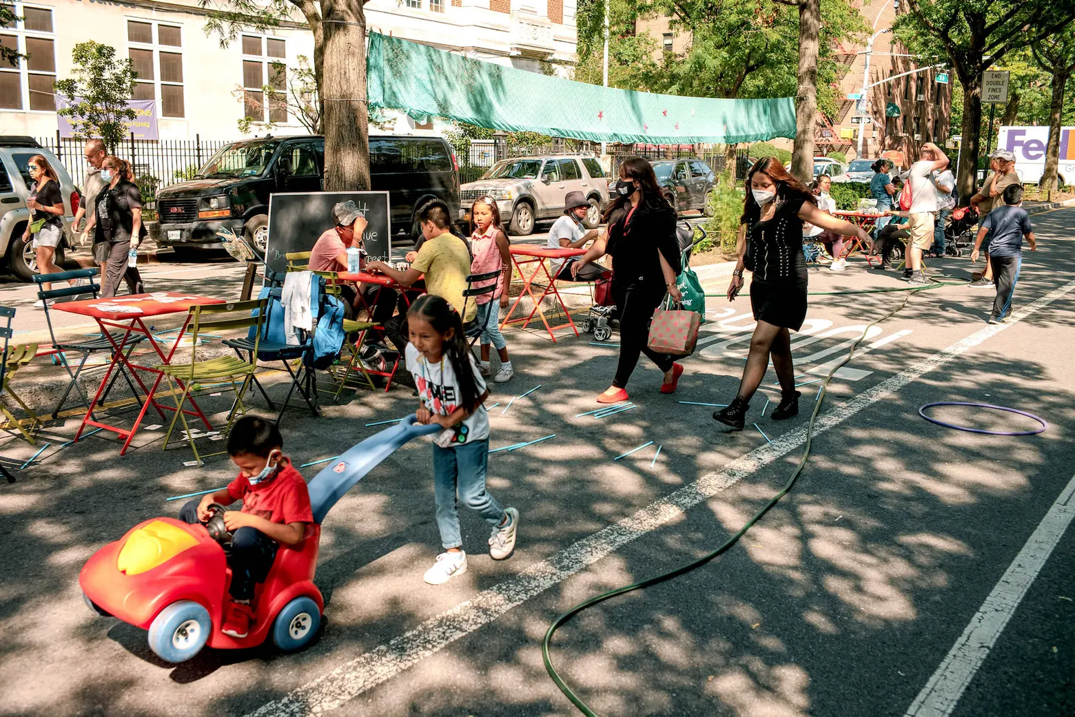 NYC’s open streets program falls short of 100-mile promise, report says