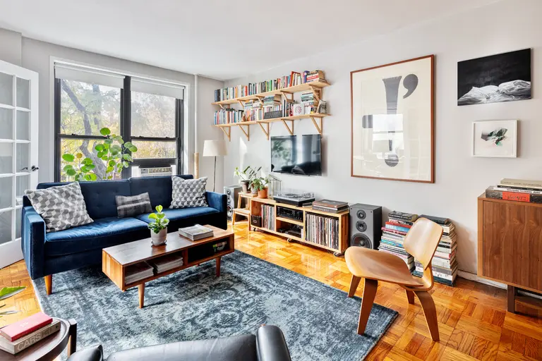 For just under $700K, a cute Clinton Hill co-op designed by prolific ...