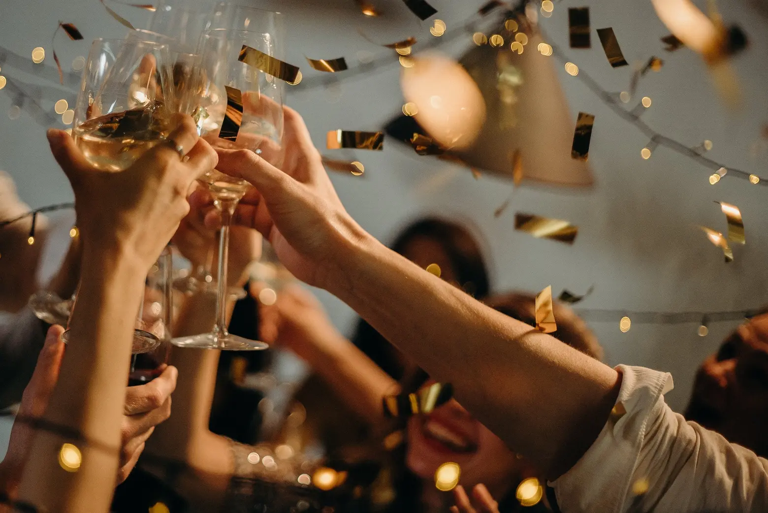 Everything you need to host a NYE party in your NYC apartment