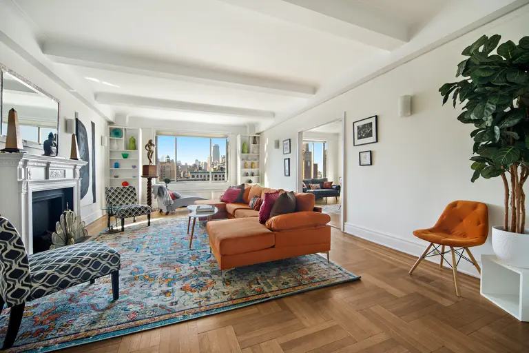 Sprawling Upper West Side pre-war ‘classic seven’ with city and river views asks $3.9M