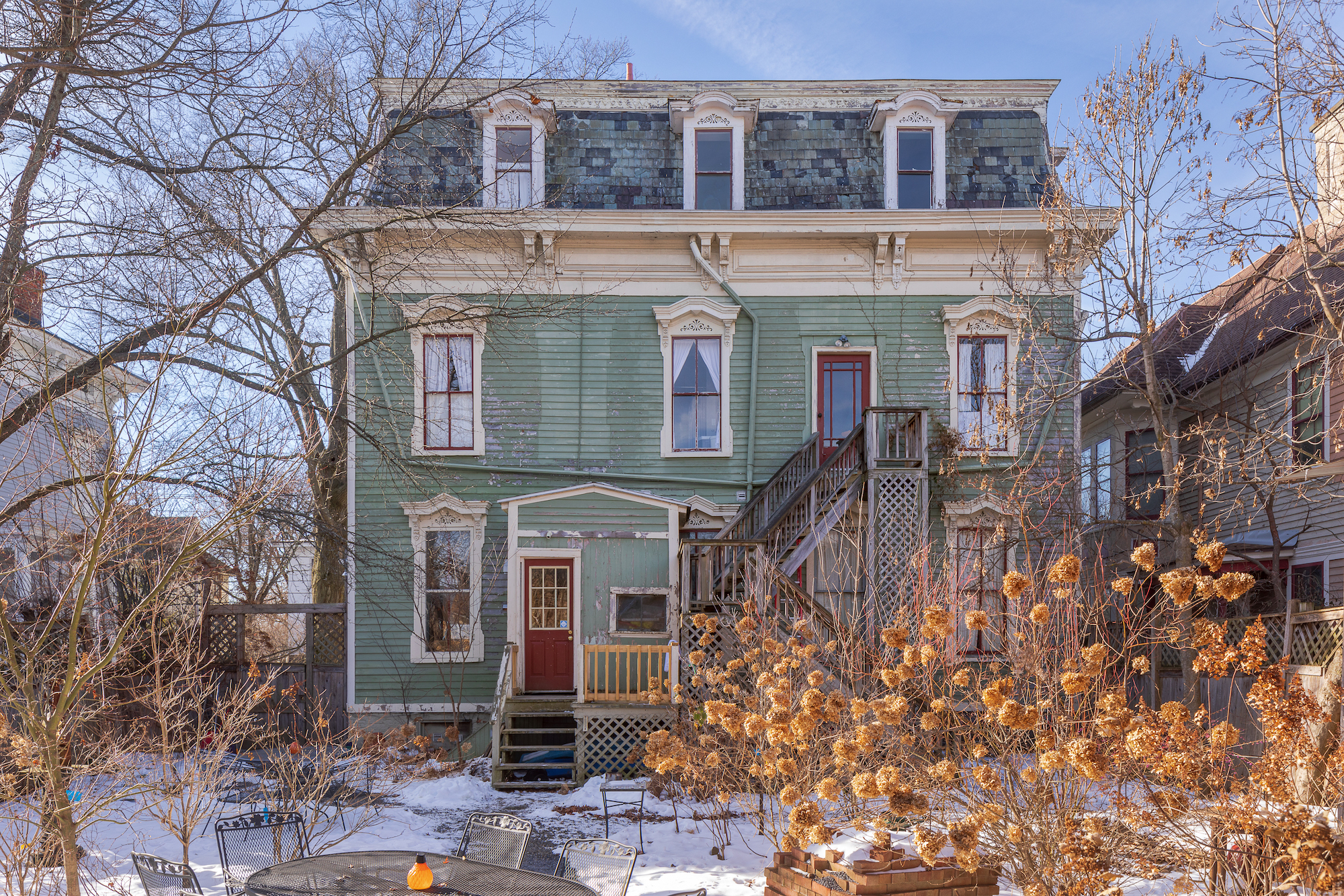 For $1M, This Historic Hudson Bed And Breakfast Has Lots Of Options ...