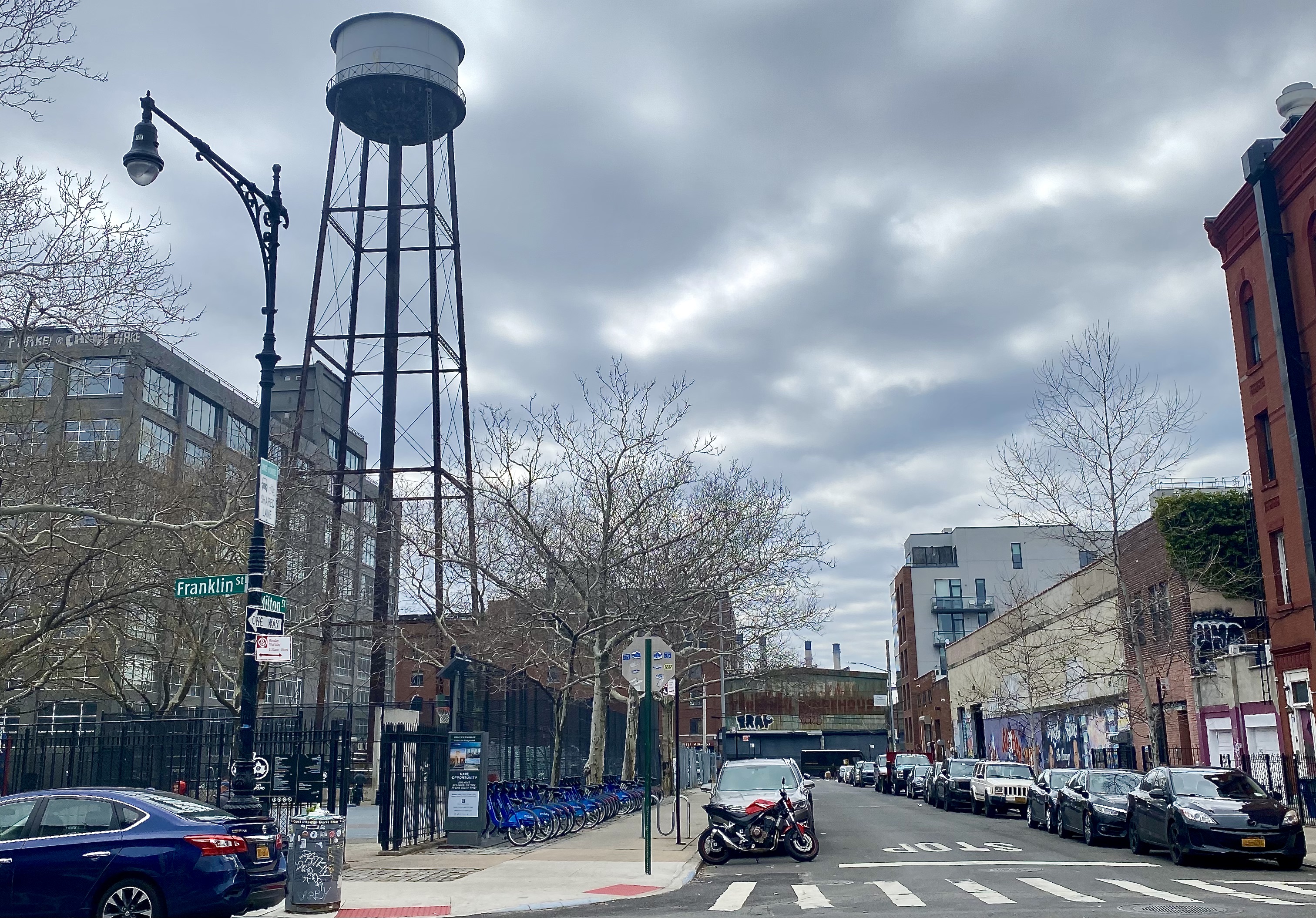 The Ultimate Guide To Greenpoint, A Brooklyn Waterfront Neighborhood On ...