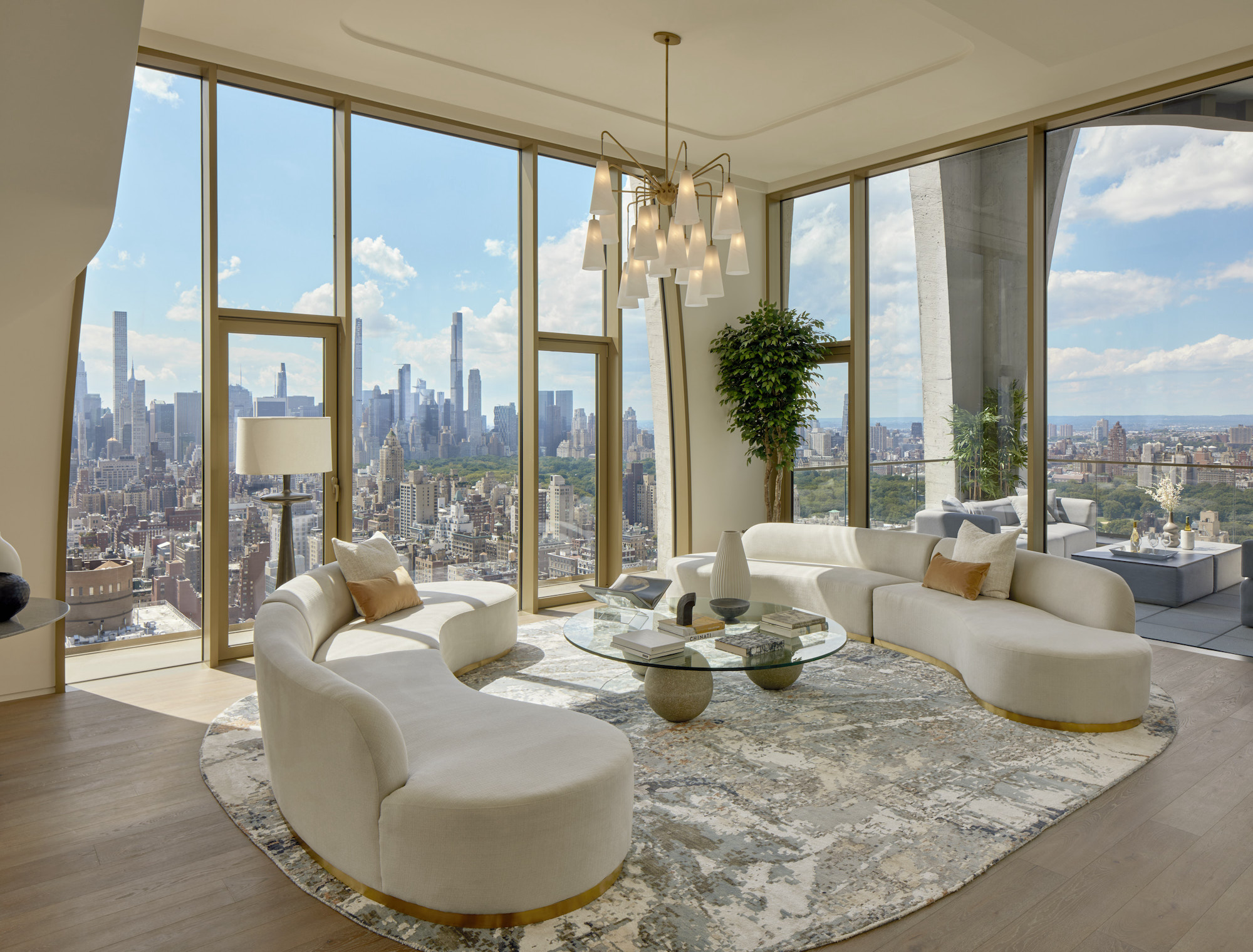 Asking $33M, the tallest penthouse on the UES has dramatic