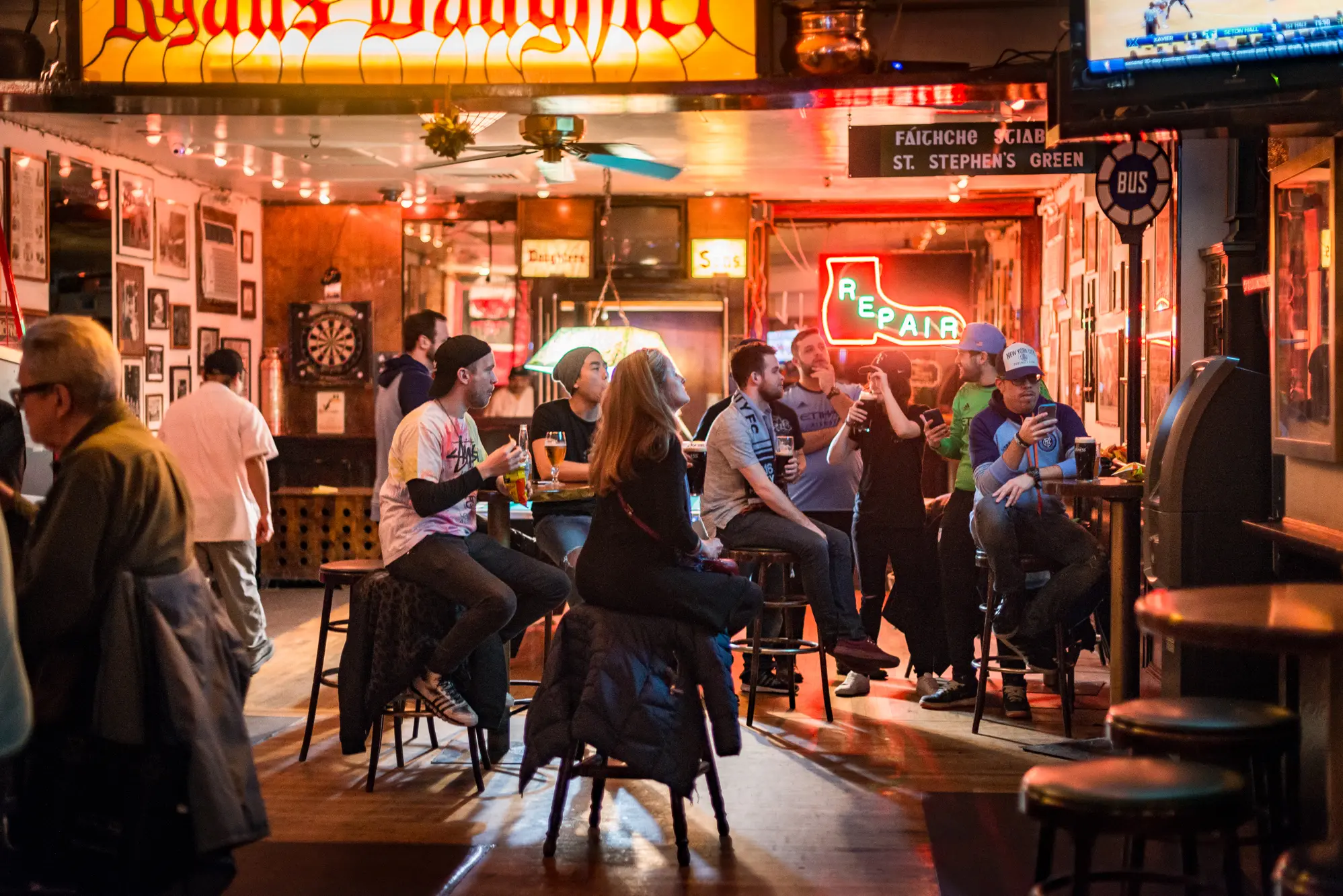 Legends  Bars in Midtown West, New York