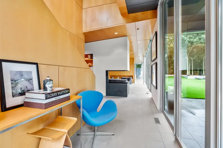 This $5M Sagaponack home is a showcase of modern design
