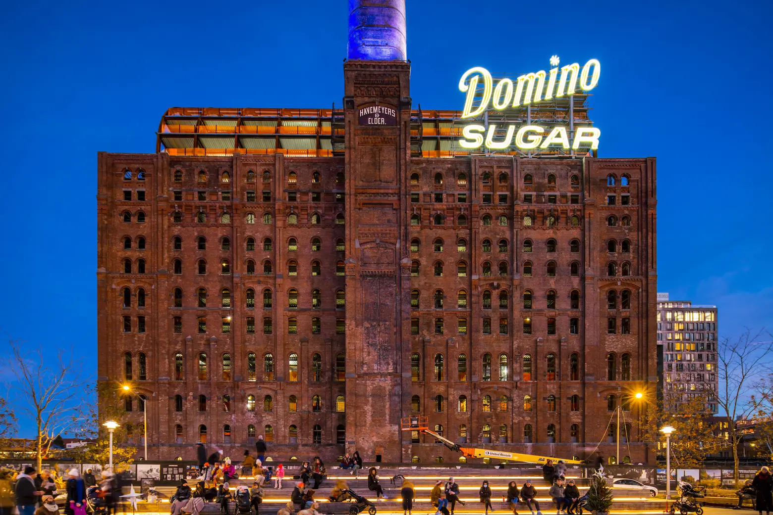 Iconic yellow ‘Domino Sugar’ sign returns to Brooklyn