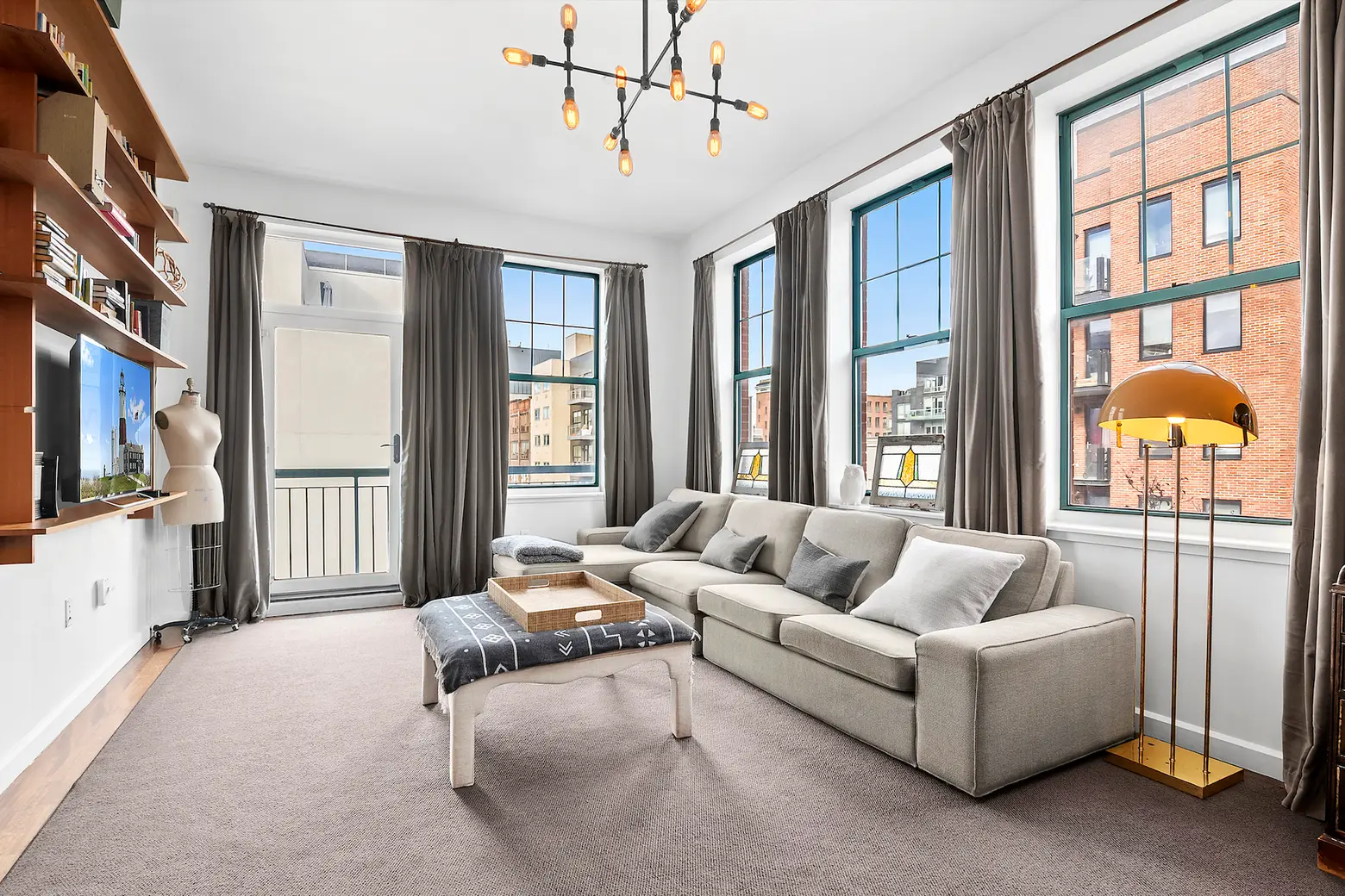 For $895K, this one-bedroom condo in the heart of Williamsburg isn’t missing a thing