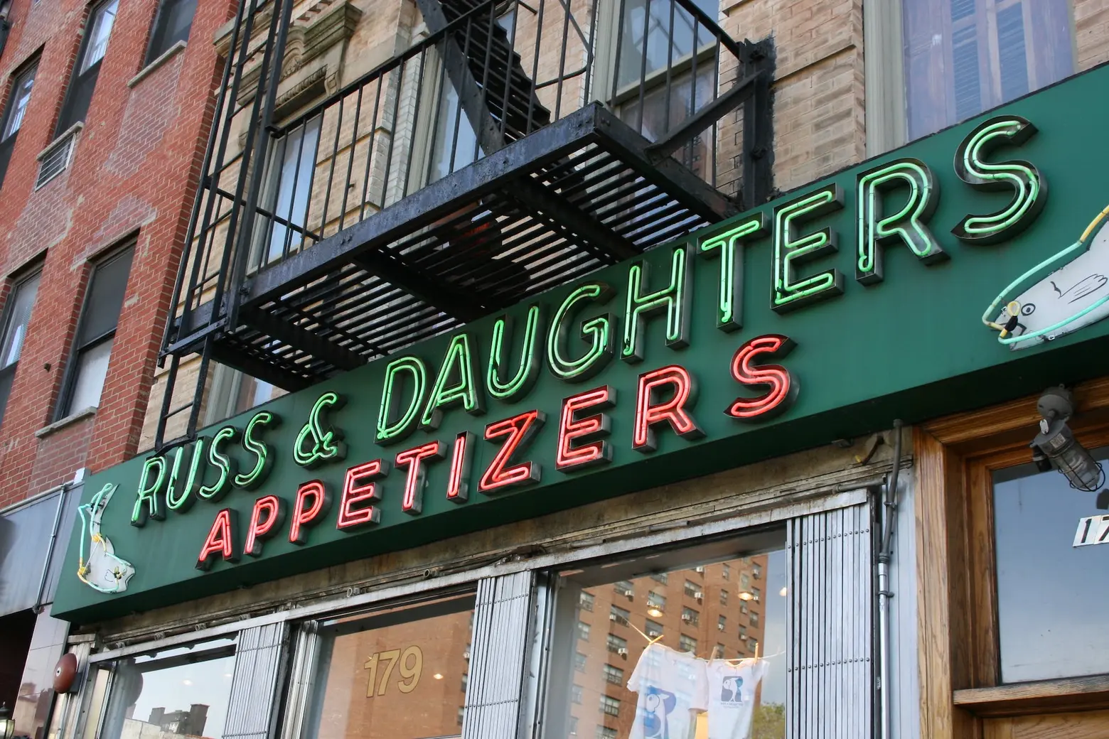 Russ & Daughters opens new location in Hudson Yards