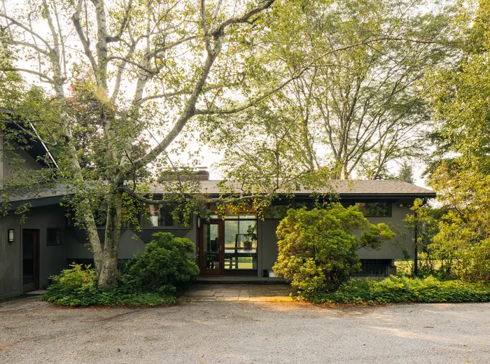 $2.25M Hudson Valley home with pool and guest house is a mid-century icon