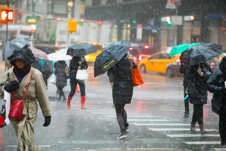 Major flooding disrupts NYC subway service as Hochul and Adams declare ...