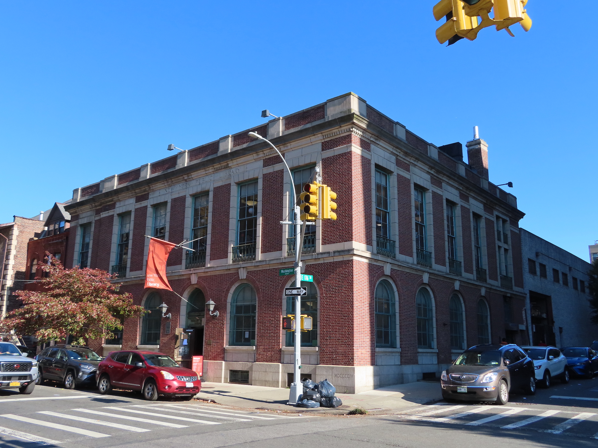 纽约市考虑将布朗克斯区的纽约公共图书馆分馆列为地标