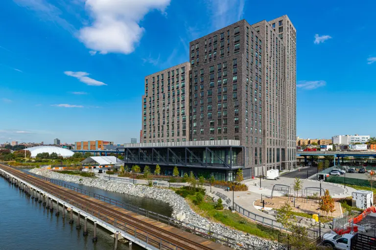 Bronx Point phase one opens with 542 new homes and a waterfront park
