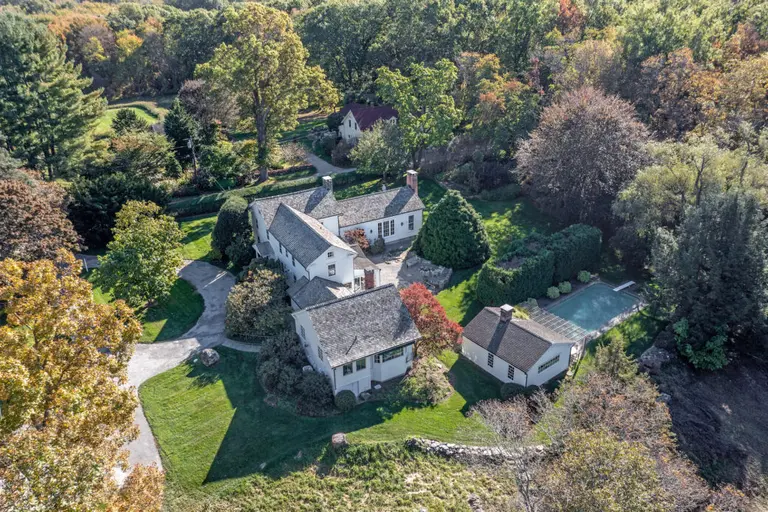 Paul Simon Lists Connecticut Estate for $13.9 Million - Paul Simon House  Photos