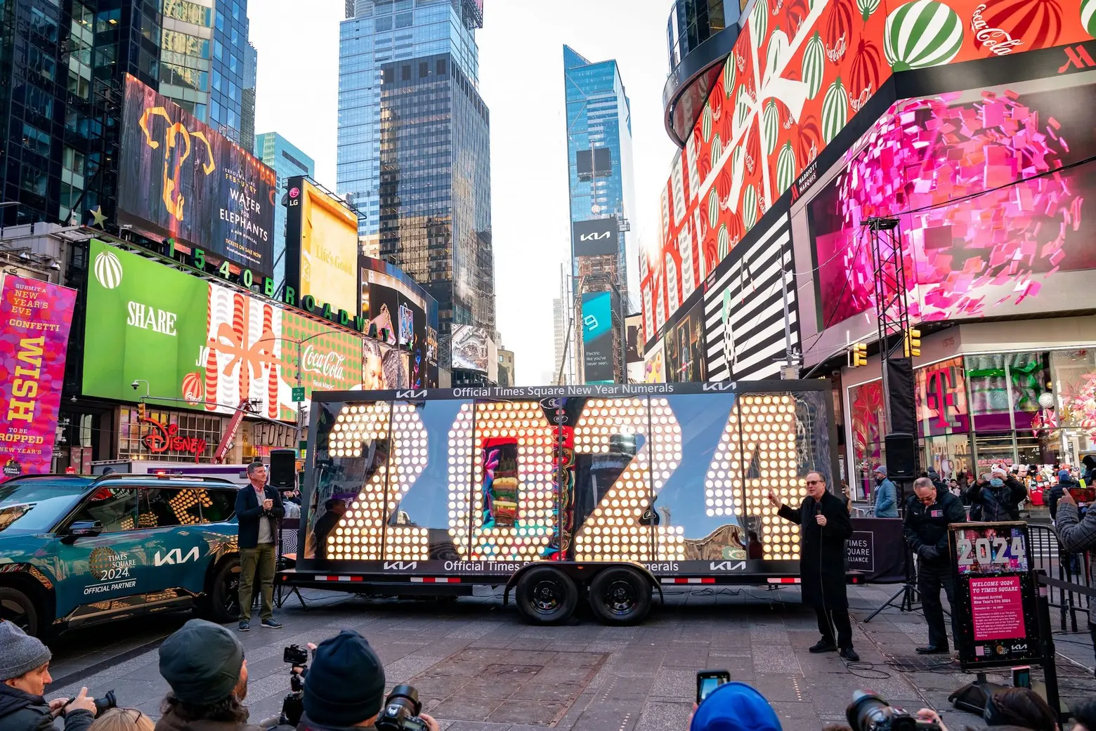 The '2024' numerals have arrived in Times Square ahead of New Year's Eve
