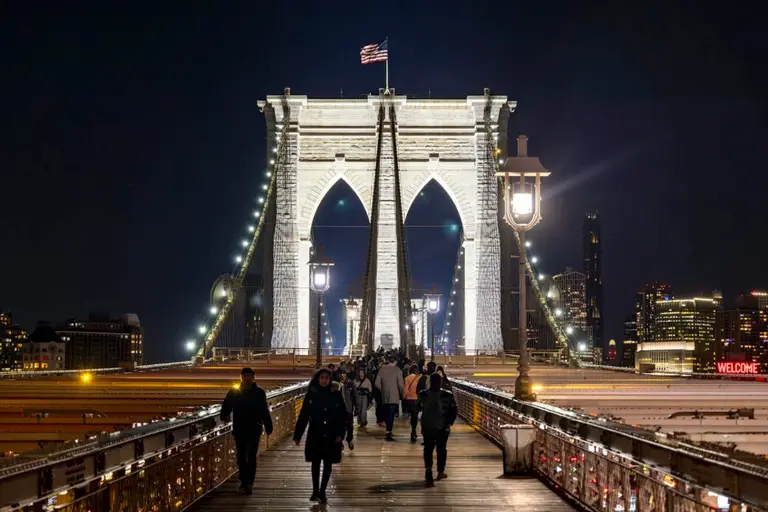 Brooklyn Bridge towers illuminated with new LED lights
