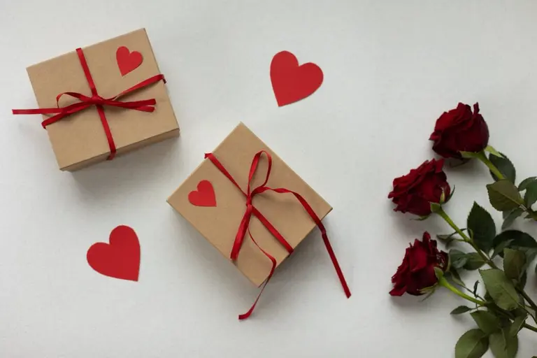 40 gift ideas for every type of Valentine