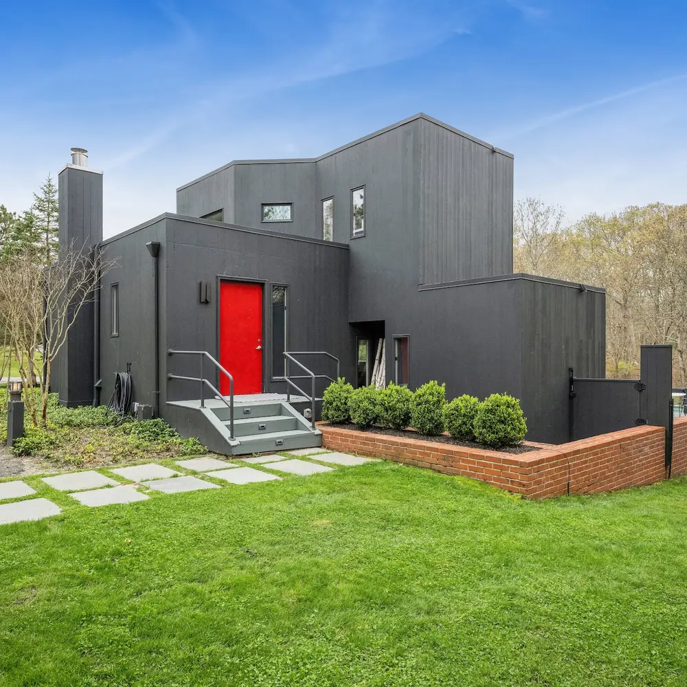 For $55K, spend a post-modernist summer in a designer's Long Island home and studio
