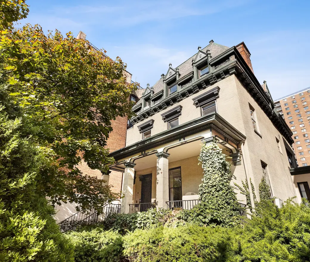 $5.9M Civil War-era Clinton Hill mansion is a three-family home and an architectural gem