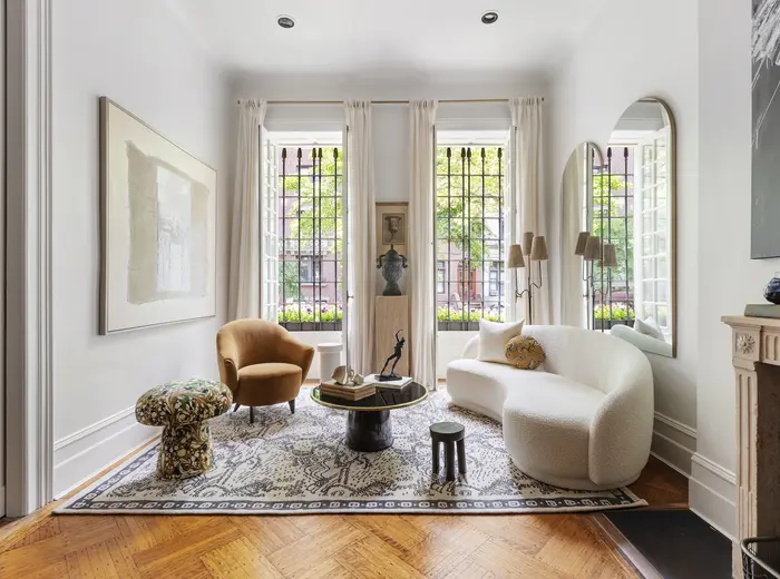 $14M Lincoln Square townhouse was home to designer Perry Ellis and the founder of Rolling Stone