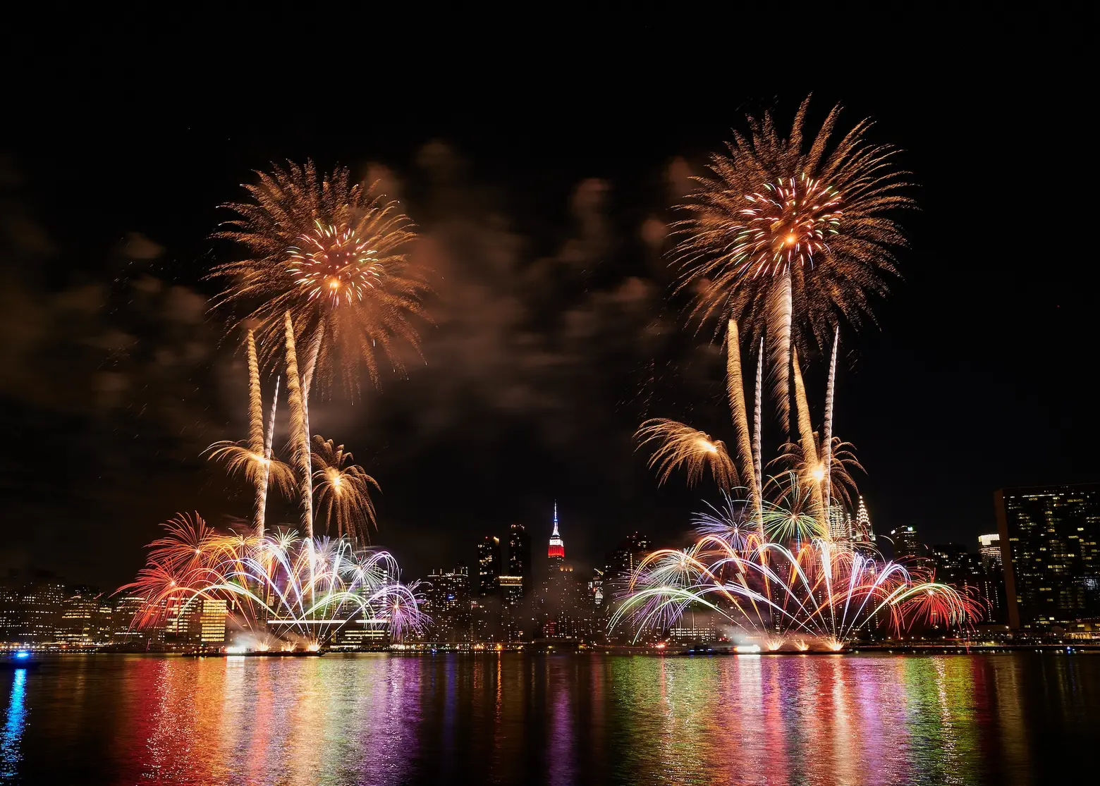 Macy’s July 4th fireworks: NYC to give out free tickets for front-row views of the show