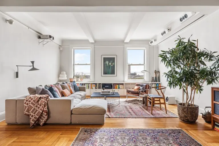 For $1.65M, this Prospect Heights pre-war co-op can expand to hold a classic six