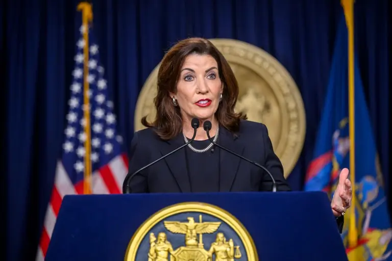 Hochul shows no signs of resuming congestion pricing before Trump takes office