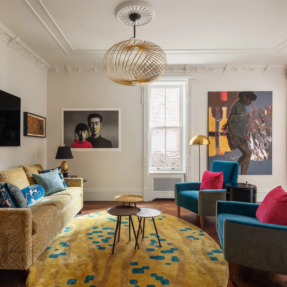 $2.35M Gramercy co-op wraps classic pre-war style with vintage opulence–plus a key to the park